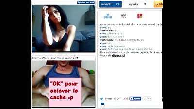 Euro gal i glasögon och handskar är en stygg cocksucker