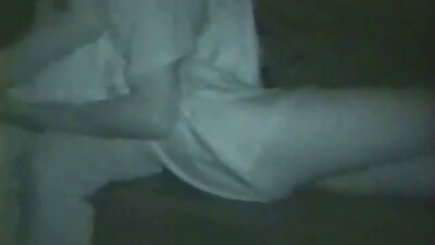 Naturlig sötnos blir spikad hardcore bakifrån i närbild