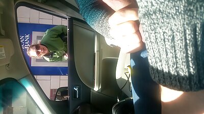 Liten blondin får sin lilla fitta smekte väl